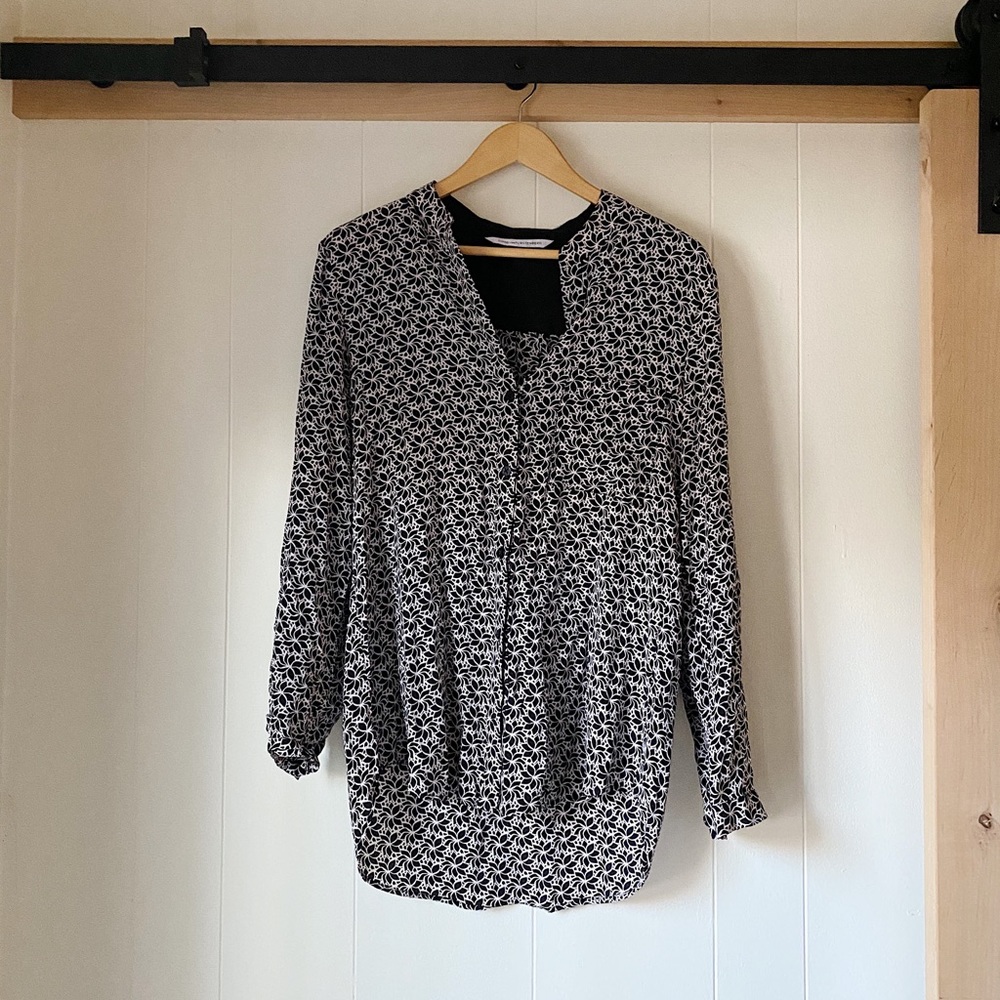 Diane Von Furstenberg Silk button down Blouse